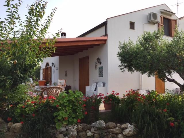 Uliveto House Acomodação com café da manhã Castellammare del Golfo Exterior foto